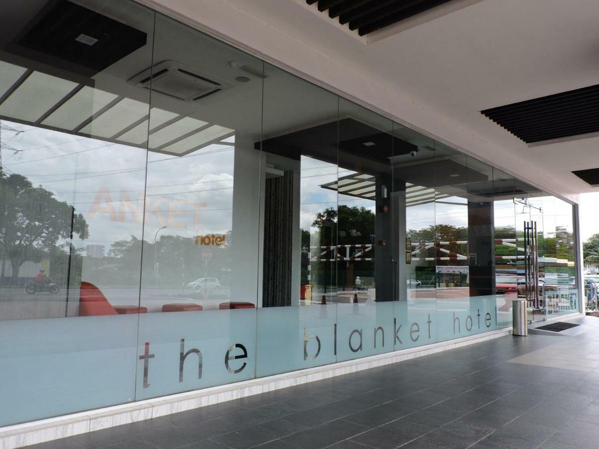 פראי The Blanket Hotel Seberang Jaya מראה חיצוני תמונה